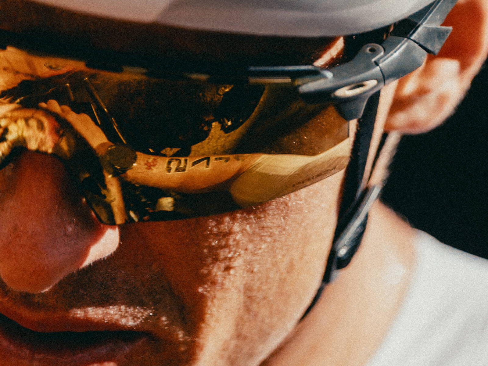 Visage de cycliste en plein effort